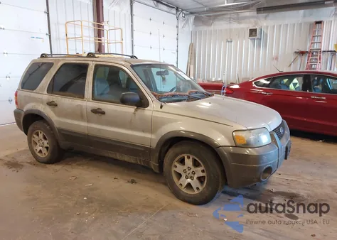 2005 Ford Escape Xlt из США, поврежденный, VIN 1FMYU93195KB77203